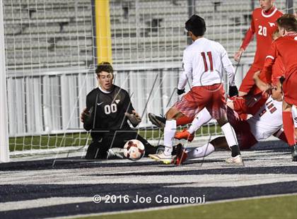 Thumbnail 1 in Lee [Robert E.] vs Memorial (Smithson Valley Tournament) photogallery.