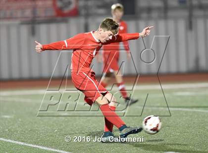 Thumbnail 1 in Lee [Robert E.] vs Memorial (Smithson Valley Tournament) photogallery.