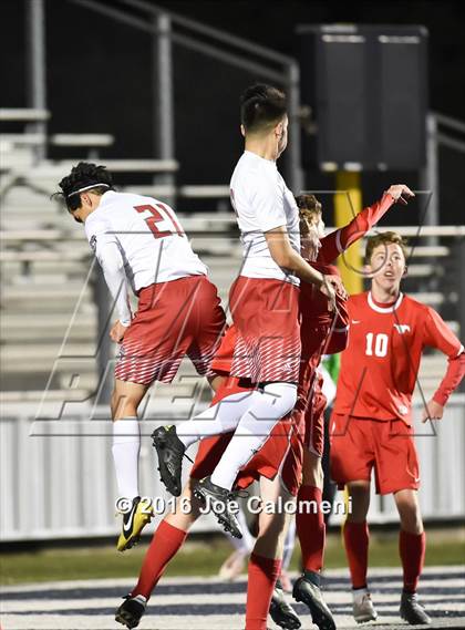 Thumbnail 3 in Lee [Robert E.] vs Memorial (Smithson Valley Tournament) photogallery.
