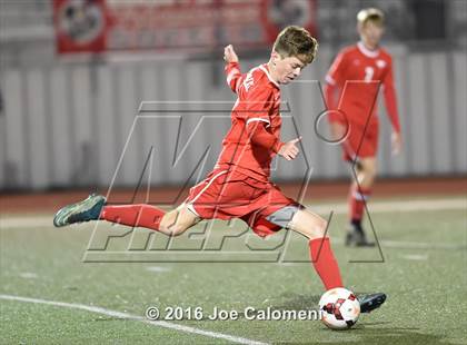 Thumbnail 2 in Lee [Robert E.] vs Memorial (Smithson Valley Tournament) photogallery.