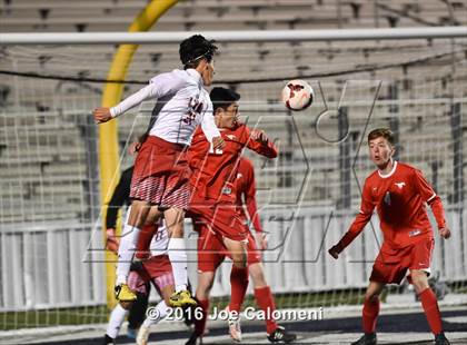 Thumbnail 3 in Lee [Robert E.] vs Memorial (Smithson Valley Tournament) photogallery.