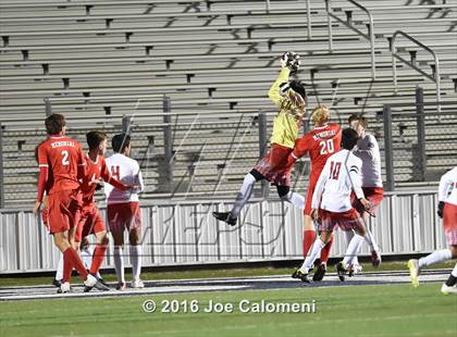 Thumbnail 1 in Lee [Robert E.] vs Memorial (Smithson Valley Tournament) photogallery.