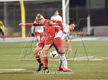 Thumbnail 2 in Lee [Robert E.] vs Memorial (Smithson Valley Tournament) photogallery.