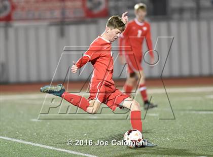 Thumbnail 3 in Lee [Robert E.] vs Memorial (Smithson Valley Tournament) photogallery.