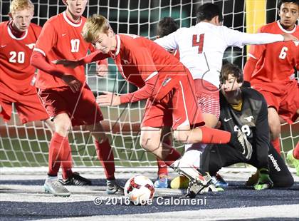 Thumbnail 3 in Lee [Robert E.] vs Memorial (Smithson Valley Tournament) photogallery.