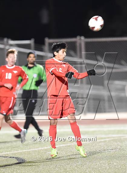 Thumbnail 1 in Lee [Robert E.] vs Memorial (Smithson Valley Tournament) photogallery.