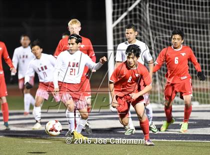 Thumbnail 1 in Lee [Robert E.] vs Memorial (Smithson Valley Tournament) photogallery.