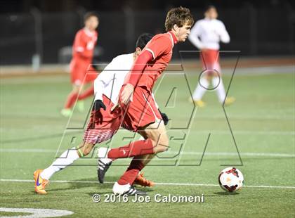 Thumbnail 1 in Lee [Robert E.] vs Memorial (Smithson Valley Tournament) photogallery.