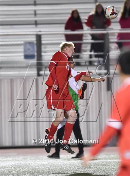 Thumbnail 3 in Lee [Robert E.] vs Memorial (Smithson Valley Tournament) photogallery.
