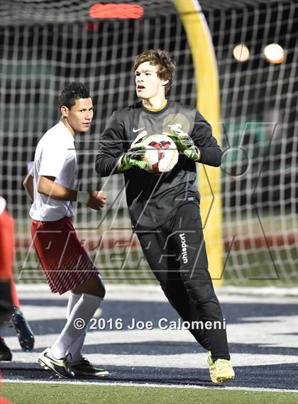 Thumbnail 1 in Lee [Robert E.] vs Memorial (Smithson Valley Tournament) photogallery.