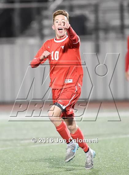 Thumbnail 3 in Lee [Robert E.] vs Memorial (Smithson Valley Tournament) photogallery.