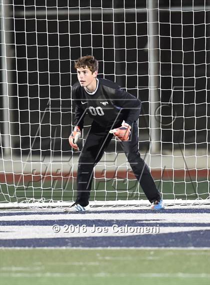Thumbnail 1 in Lee [Robert E.] vs Memorial (Smithson Valley Tournament) photogallery.