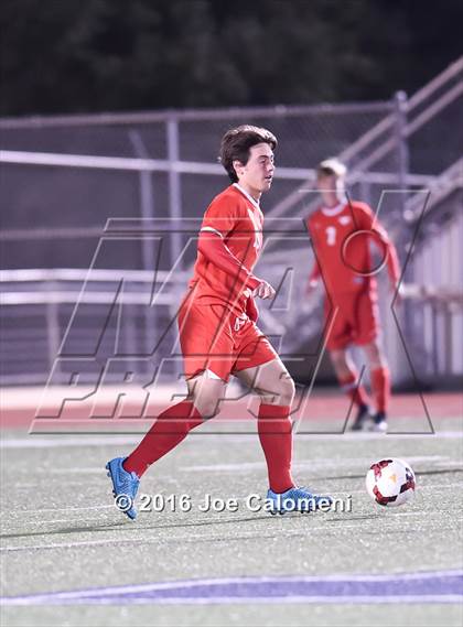 Thumbnail 1 in Lee [Robert E.] vs Memorial (Smithson Valley Tournament) photogallery.