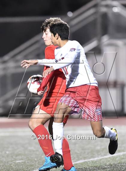 Thumbnail 1 in Lee [Robert E.] vs Memorial (Smithson Valley Tournament) photogallery.