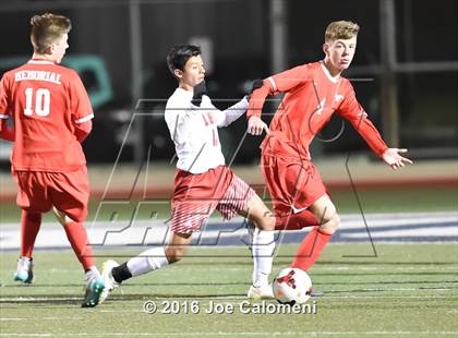 Thumbnail 3 in Lee [Robert E.] vs Memorial (Smithson Valley Tournament) photogallery.