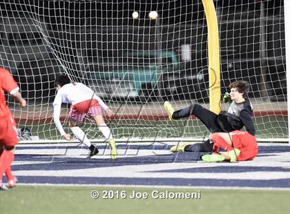 Thumbnail 3 in Lee [Robert E.] vs Memorial (Smithson Valley Tournament) photogallery.