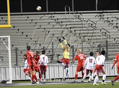 Thumbnail 1 in Lee [Robert E.] vs Memorial (Smithson Valley Tournament) photogallery.