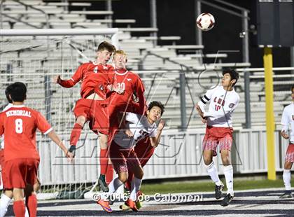 Thumbnail 2 in Lee [Robert E.] vs Memorial (Smithson Valley Tournament) photogallery.