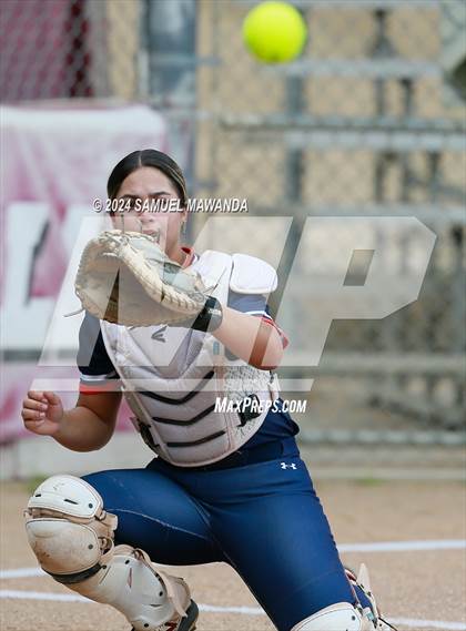 Thumbnail 1 in   Chaminade @ Bishop Alemany photogallery.