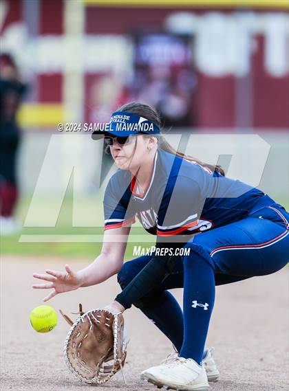 Thumbnail 1 in   Chaminade @ Bishop Alemany photogallery.