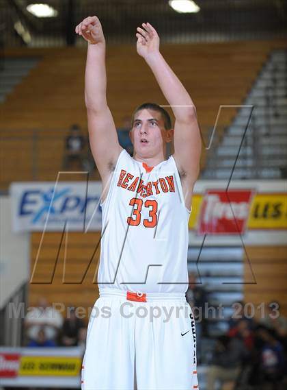 Thumbnail 2 in Bishop Gorman vs. Beaverton (Les Schwab Invitational) photogallery.