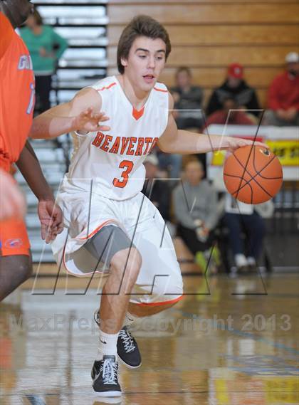 Thumbnail 2 in Bishop Gorman vs. Beaverton (Les Schwab Invitational) photogallery.