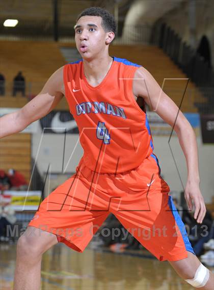 Thumbnail 3 in Bishop Gorman vs. Beaverton (Les Schwab Invitational) photogallery.
