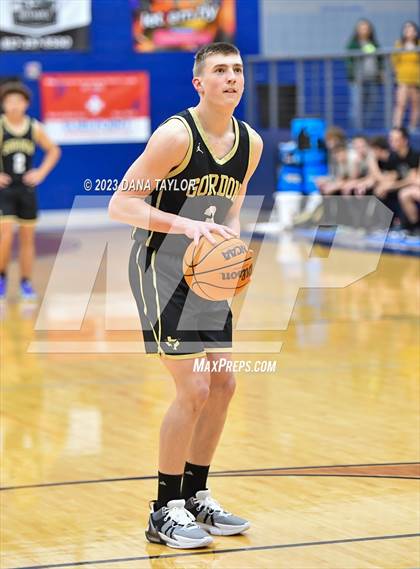 Thumbnail 2 in Blum vs. Gordon (UIL 1A Region III Bi-District) photogallery.