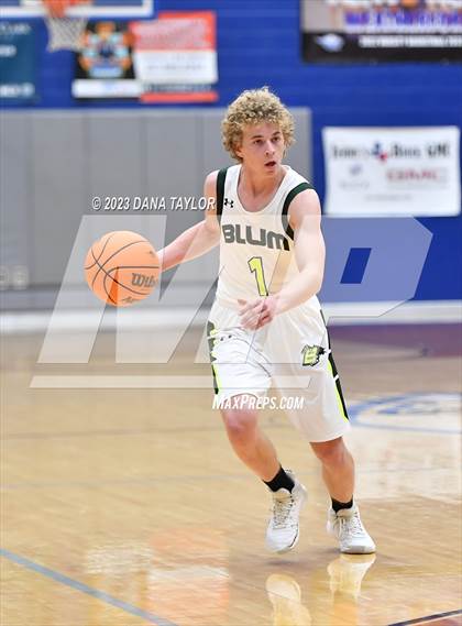 Thumbnail 1 in Blum vs. Gordon (UIL 1A Region III Bi-District) photogallery.