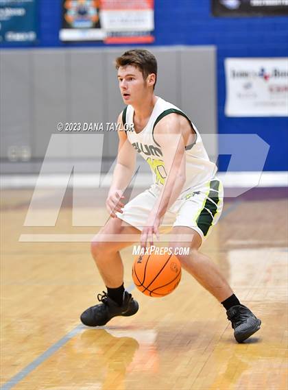 Thumbnail 2 in Blum vs. Gordon (UIL 1A Region III Bi-District) photogallery.
