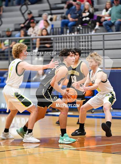 Thumbnail 2 in Blum vs. Gordon (UIL 1A Region III Bi-District) photogallery.