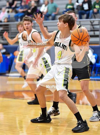 Thumbnail 3 in Blum vs. Gordon (UIL 1A Region III Bi-District) photogallery.