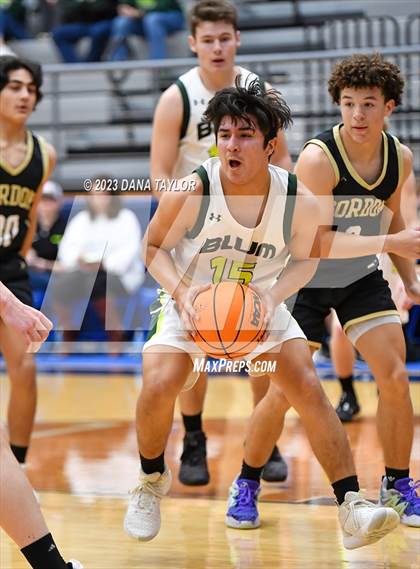 Thumbnail 2 in Blum vs. Gordon (UIL 1A Region III Bi-District) photogallery.