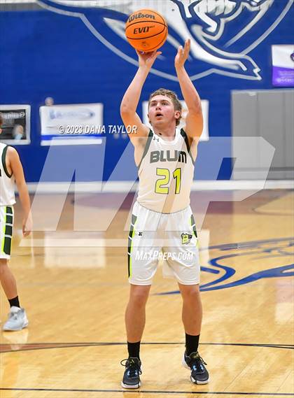 Thumbnail 3 in Blum vs. Gordon (UIL 1A Region III Bi-District) photogallery.