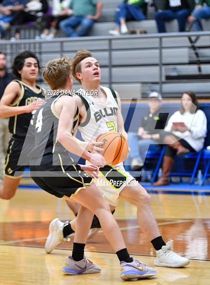 Thumbnail 1 in Blum vs. Gordon (UIL 1A Region III Bi-District) photogallery.