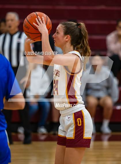 Thumbnail 2 in Connelly School of the Holy Child @ Oakton (Cassel's Holiday Classic) photogallery.