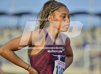Thumbnail 2 in UIL Track & Field 6A Region 3 Regional Final Preliminaries (300 Meter Hurdles) photogallery.