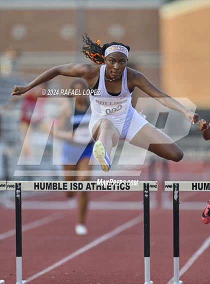 Thumbnail 2 in UIL Track & Field 6A Region 3 Regional Final Preliminaries (300 Meter Hurdles) photogallery.