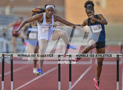Thumbnail 1 in UIL Track & Field 6A Region 3 Regional Final Preliminaries (300 Meter Hurdles) photogallery.