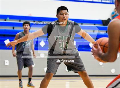 Thumbnail 2 in Taft vs. Three Rivers (Falls City Basketball Tournament) photogallery.