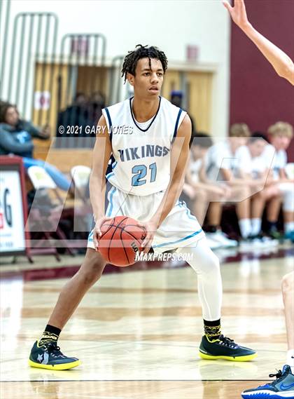 Thumbnail 2 in Folsom vs. Pleasant Valley (Whitney Winter Classic) photogallery.