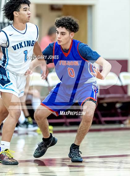 Thumbnail 2 in Folsom vs. Pleasant Valley (Whitney Winter Classic) photogallery.
