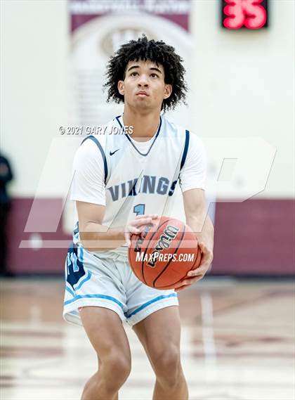 Thumbnail 1 in Folsom vs. Pleasant Valley (Whitney Winter Classic) photogallery.