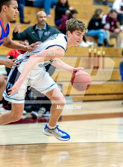 Thumbnail 2 in Folsom vs. Pleasant Valley (Whitney Winter Classic) photogallery.
