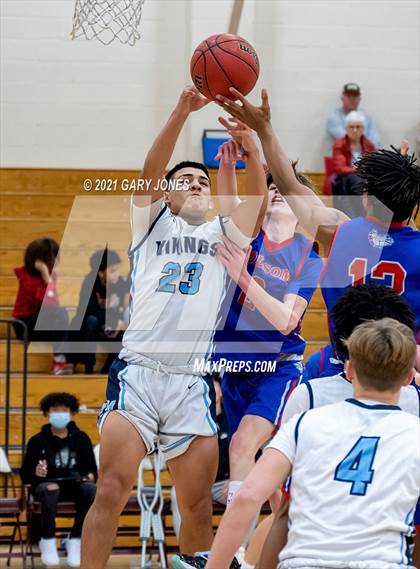 Thumbnail 2 in Folsom vs. Pleasant Valley (Whitney Winter Classic) photogallery.