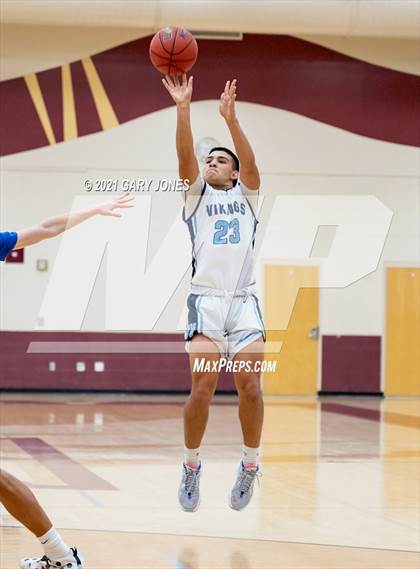 Thumbnail 2 in Folsom vs. Pleasant Valley (Whitney Winter Classic) photogallery.