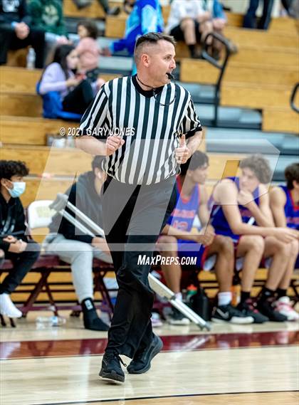 Thumbnail 3 in Folsom vs. Pleasant Valley (Whitney Winter Classic) photogallery.