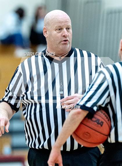 Thumbnail 3 in Folsom vs. Pleasant Valley (Whitney Winter Classic) photogallery.