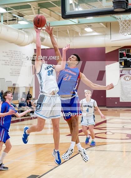 Thumbnail 3 in Folsom vs. Pleasant Valley (Whitney Winter Classic) photogallery.