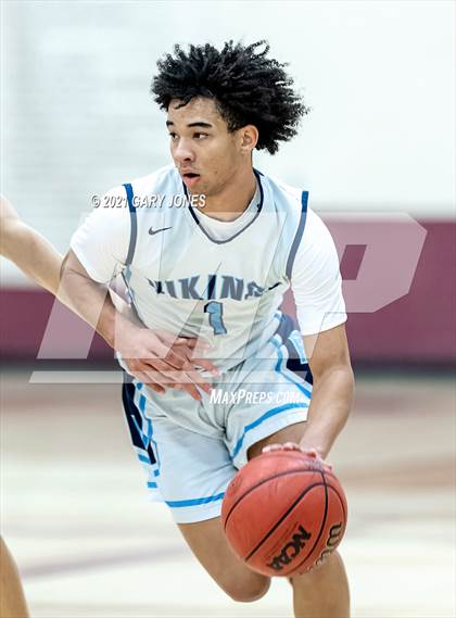 Thumbnail 1 in Folsom vs. Pleasant Valley (Whitney Winter Classic) photogallery.